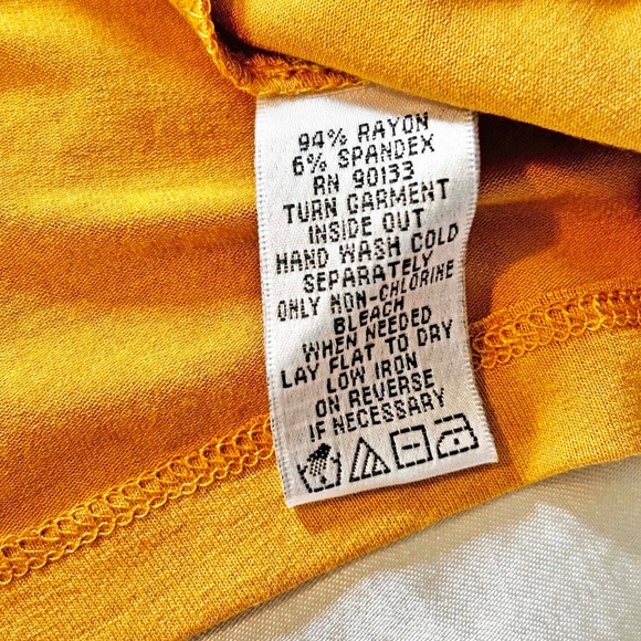 SWEATER SET, 2 PIECE, CARDIGAN & MATCHING SEQUIN TANK SET, GOLD, SIZE 3X, METAL - Picture 16 of 16